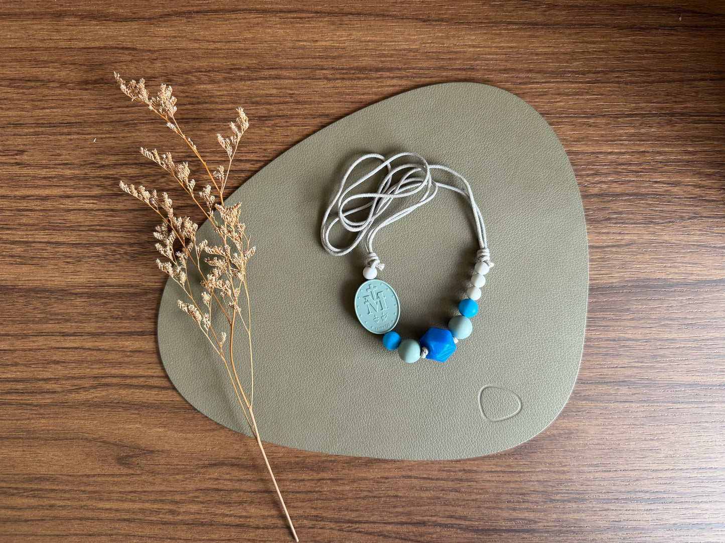 Mama Necklace | Blue