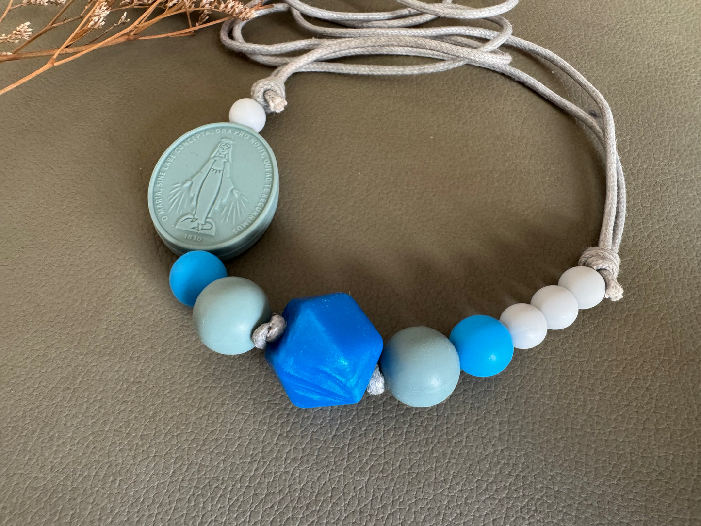 Mama Necklace | Blue